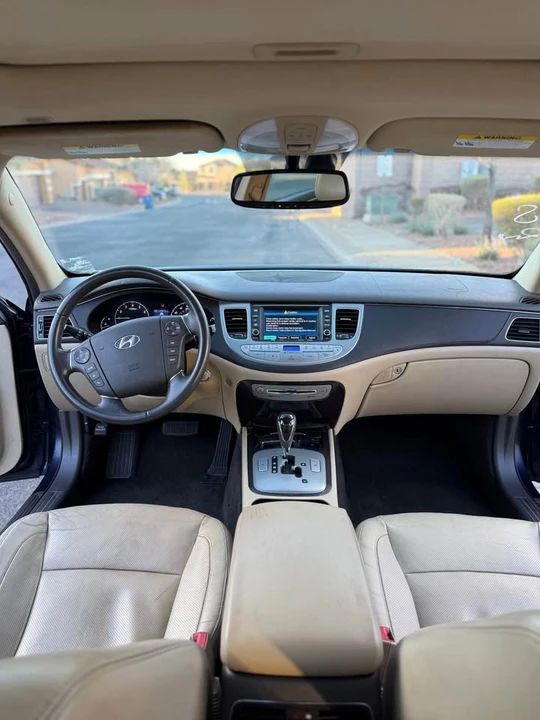 2011 Hyundai Genesis - Image 18 of 19