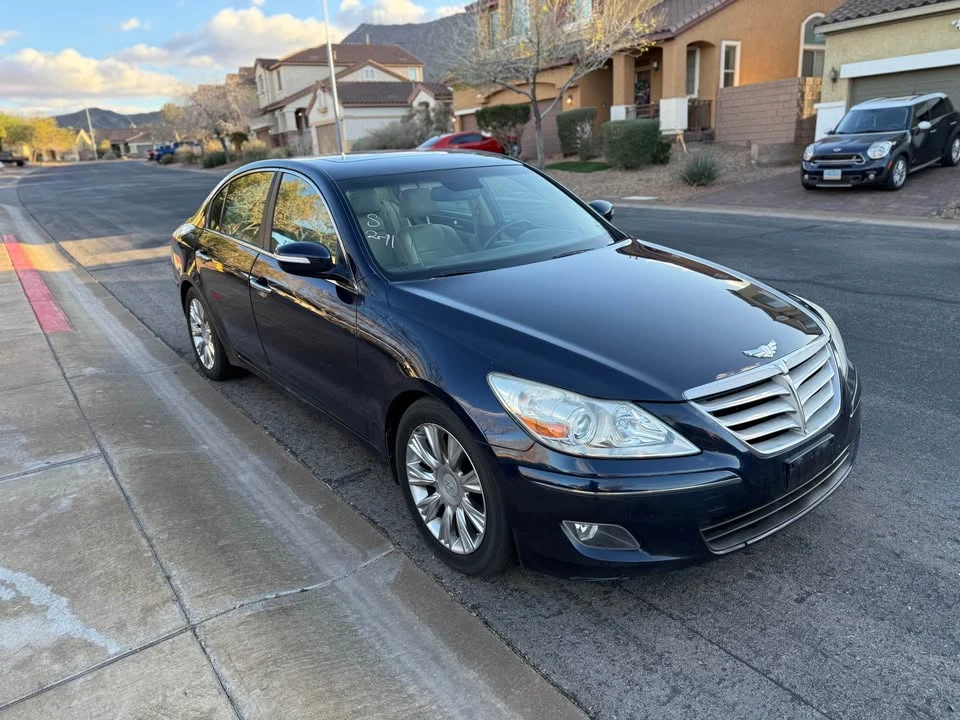 2011 Hyundai Genesis - Image 5 of 19