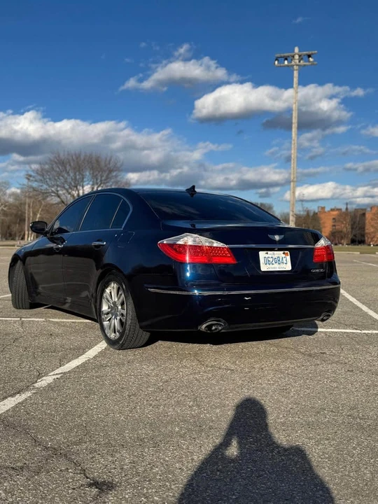 2011 Hyundai Genesis - Image 6 of 12