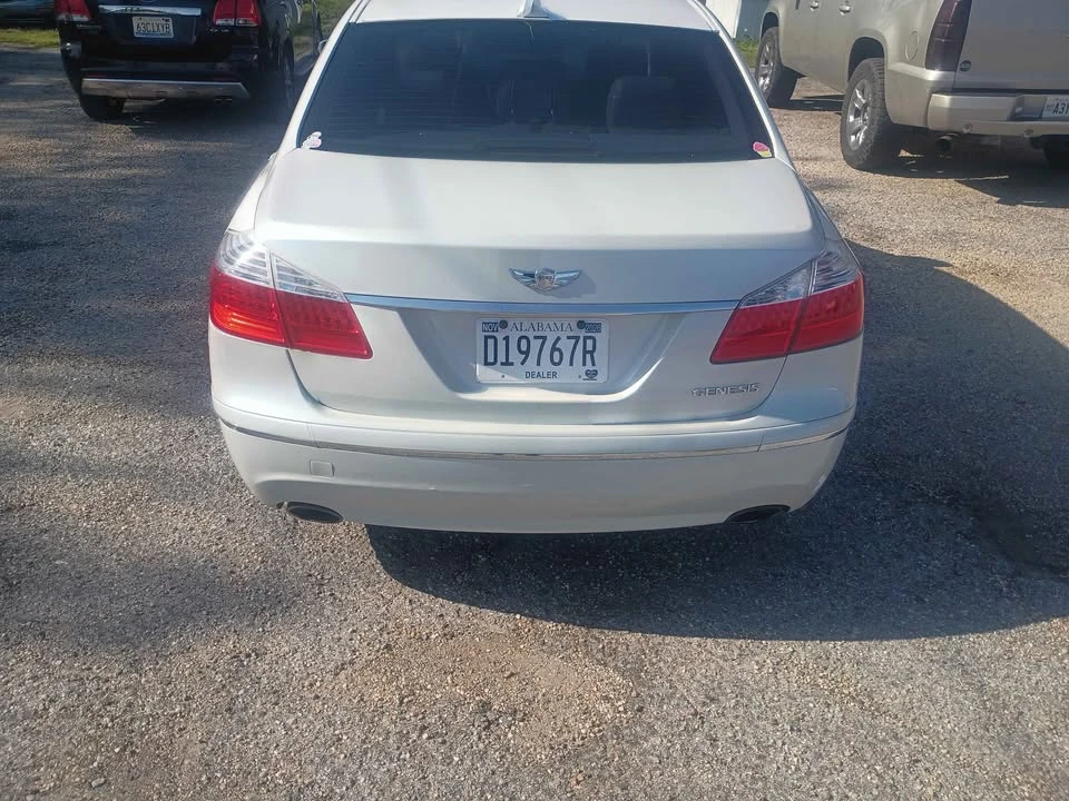 2011 Hyundai Genesis - Image 2 of 14