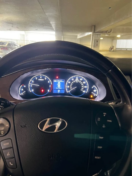 2011 Hyundai Genesis - Image 8 of 9