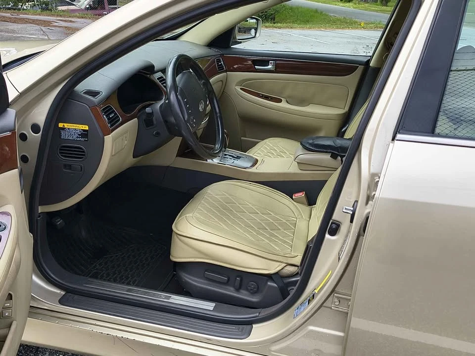 2011 Hyundai Genesis - Image 6 of 9