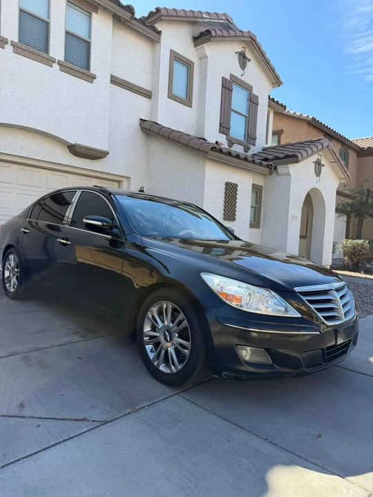 2011 Hyundai Genesis - Image 9 of 20