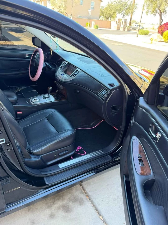 2011 Hyundai Genesis - Image 19 of 20