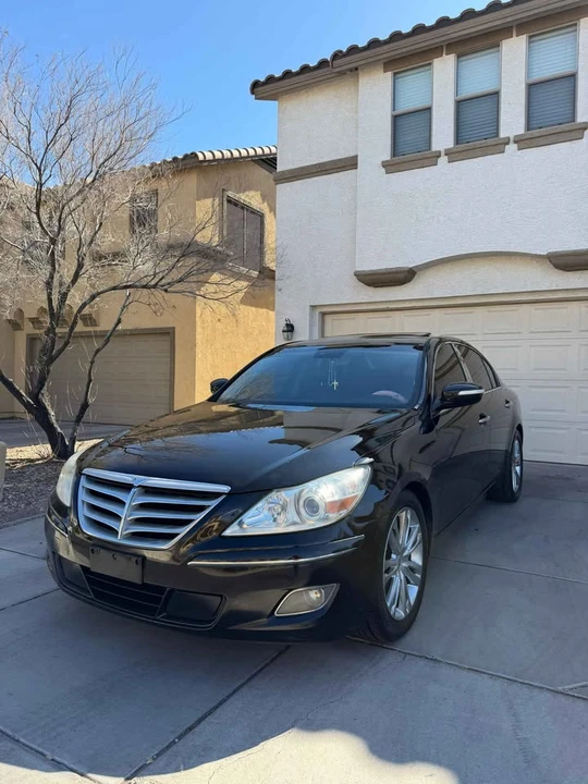 2011 Hyundai Genesis - Image 5 of 20