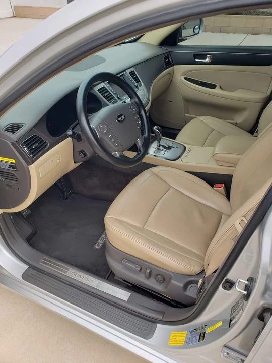2011 Hyundai Genesis - Image 8 of 9