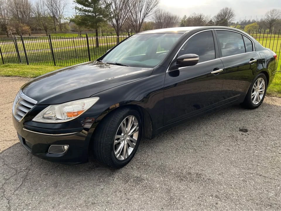 2011 Hyundai Genesis - Image 2 of 16