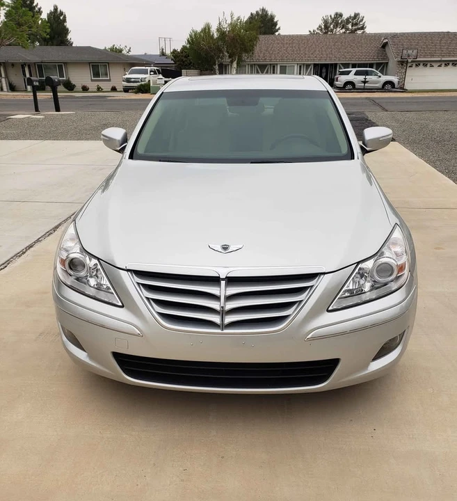 2011 Hyundai Genesis - Image 3 of 9