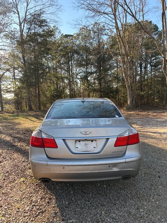 2011 Hyundai Genesis - Image 2 of 10