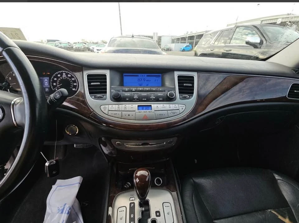 2011 Hyundai Genesis - Image 7 of 7