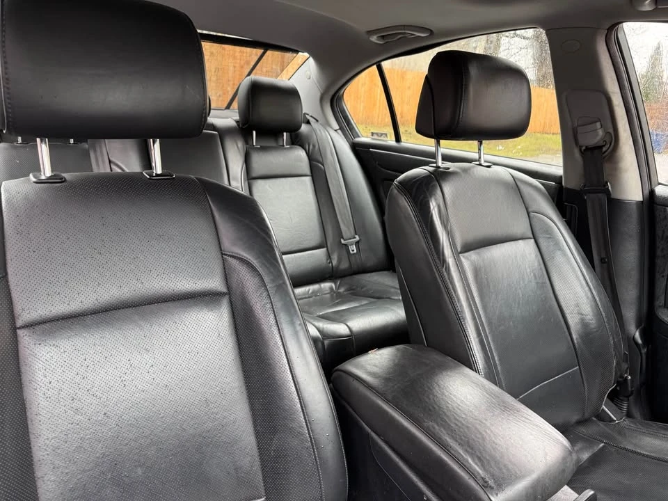 2011 Hyundai Genesis - Image 6 of 9