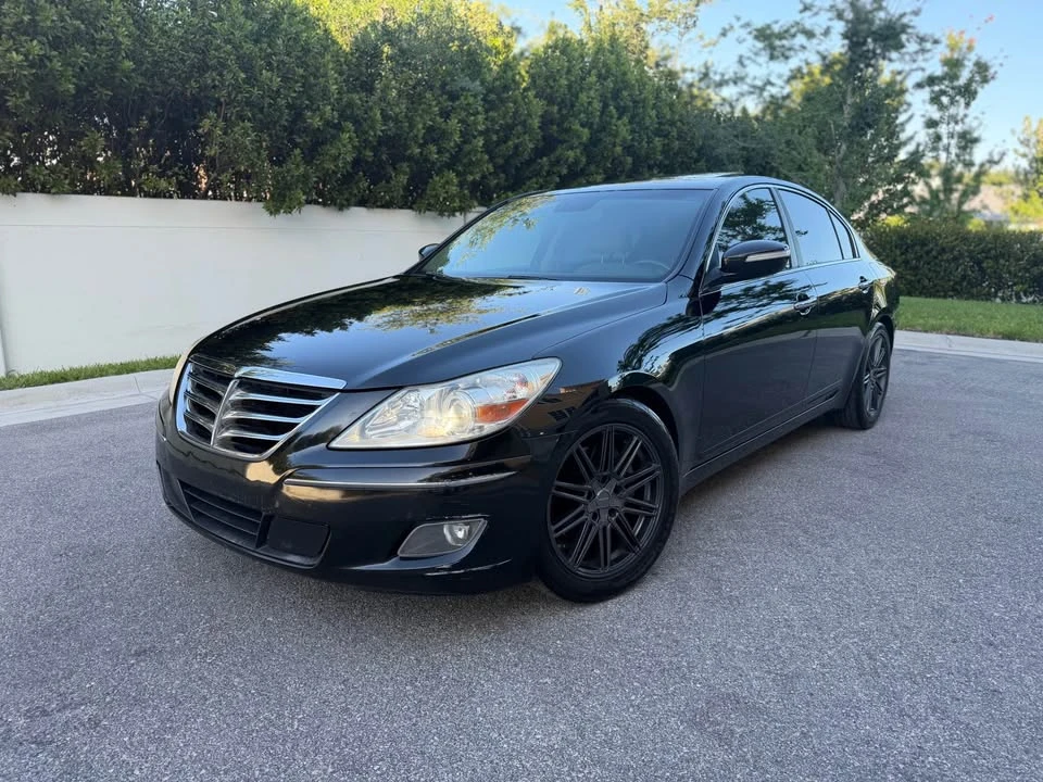 2011 Hyundai Genesis - Image 2 of 15