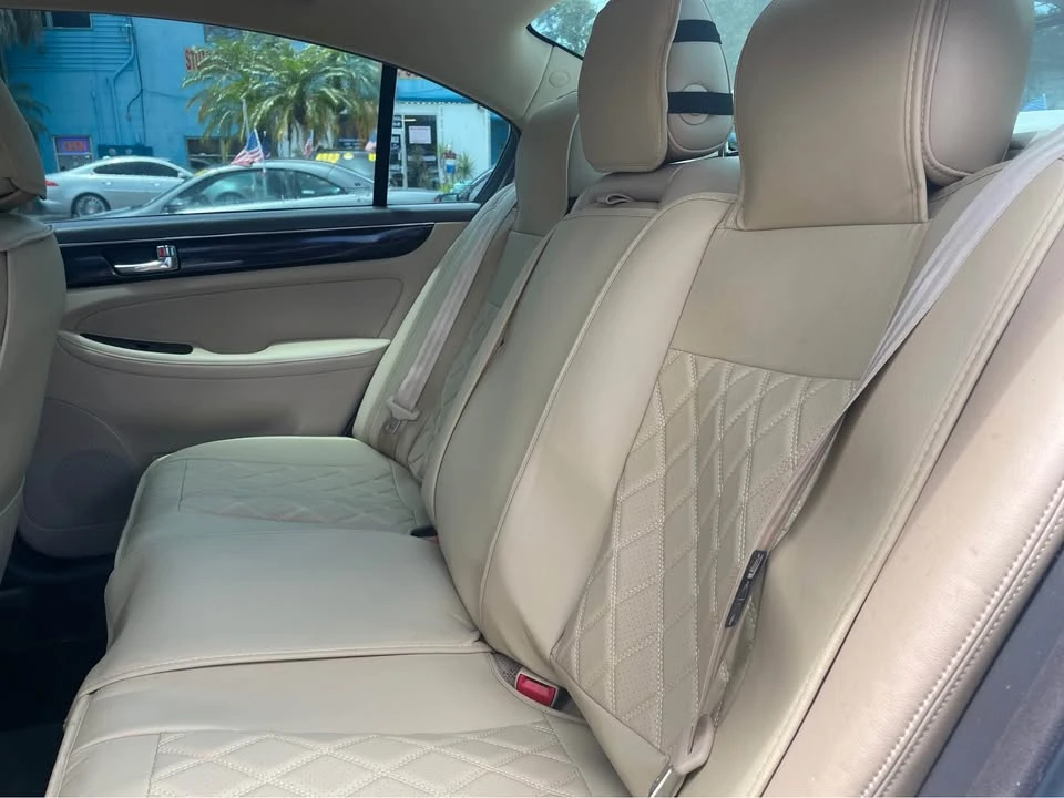 2011 Hyundai Genesis - Image 10 of 11