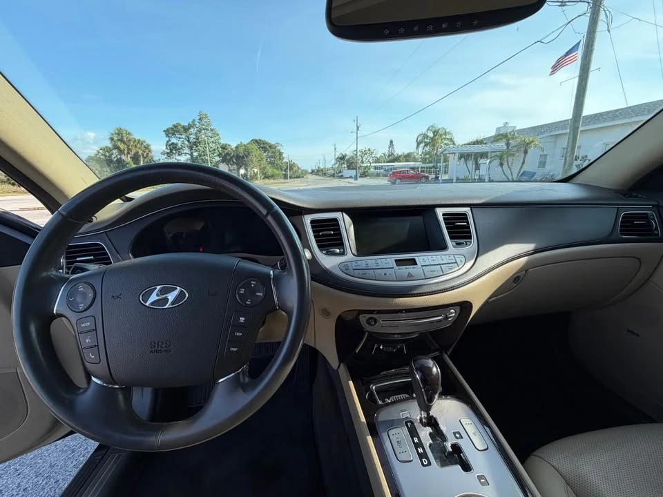 2011 Hyundai Genesis - Image 6 of 15