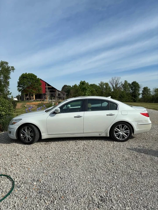 2011 Hyundai Genesis - Image 2 of 6