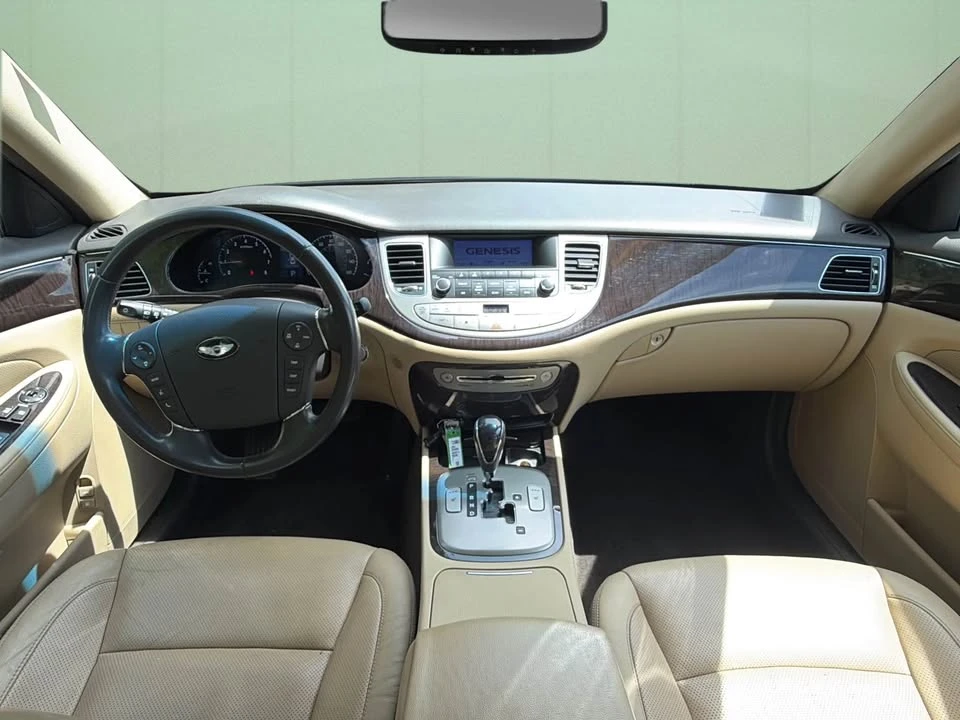 2011 Hyundai Genesis - Image 8 of 9