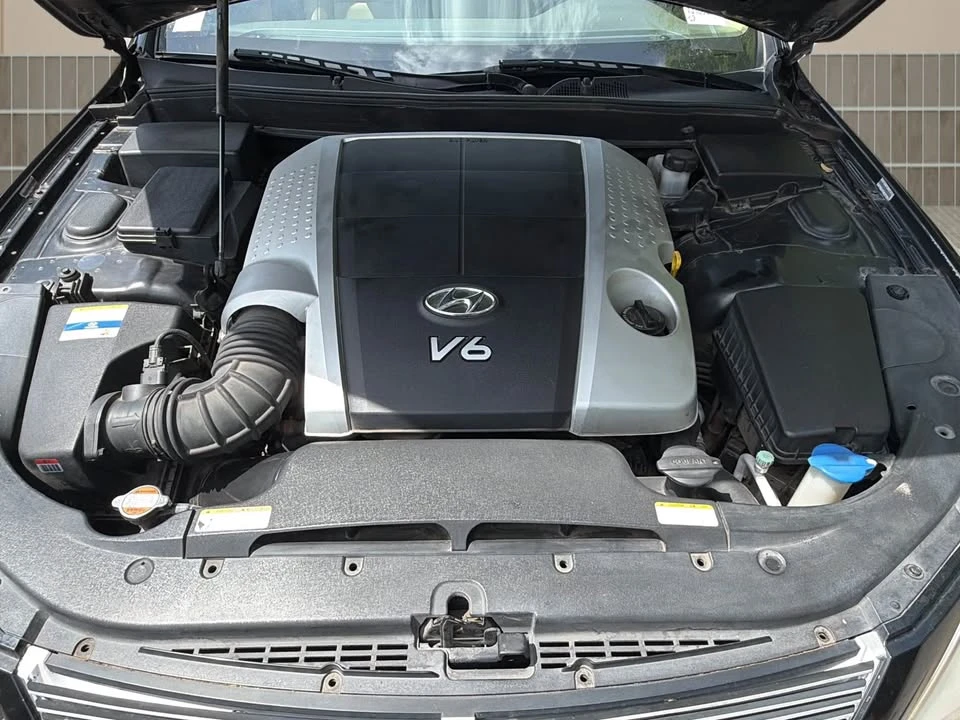 2011 Hyundai Genesis - Image 7 of 9