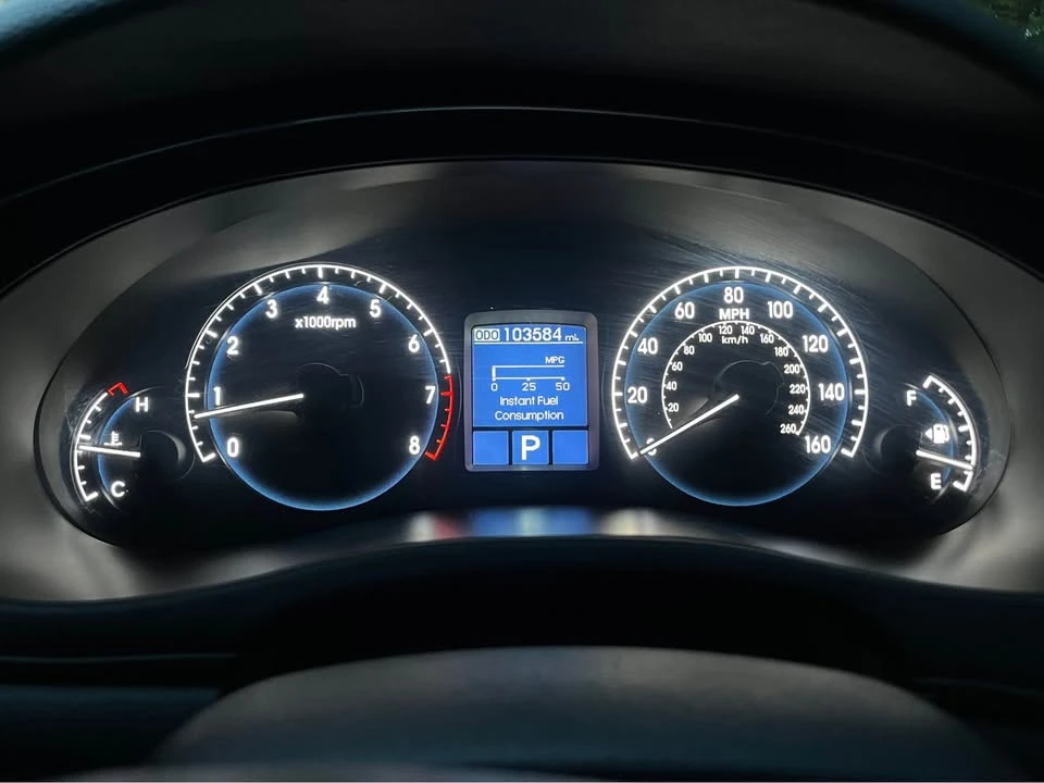 2011 Hyundai Genesis - Image 13 of 14