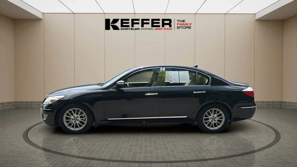 2011 Hyundai Genesis - Image 2 of 9