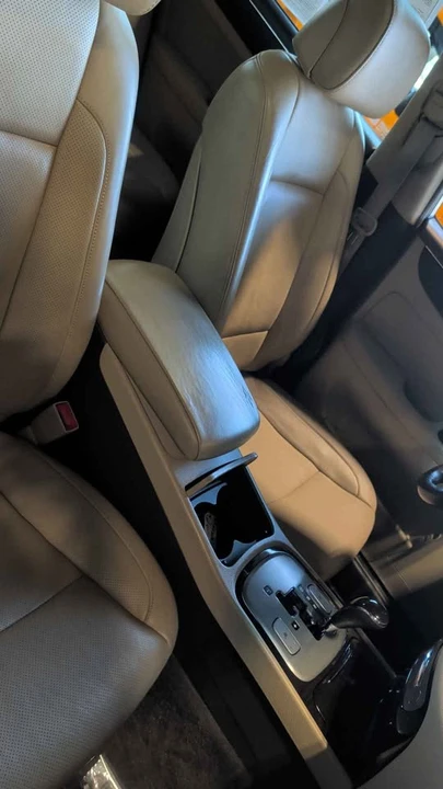 2011 Hyundai Genesis - Image 4 of 12