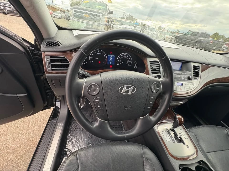 2011 Hyundai Genesis - Image 16 of 16