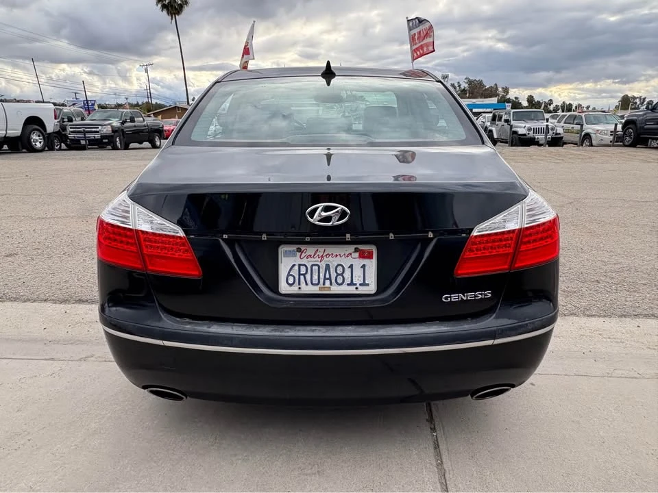 2011 Hyundai Genesis - Image 6 of 16
