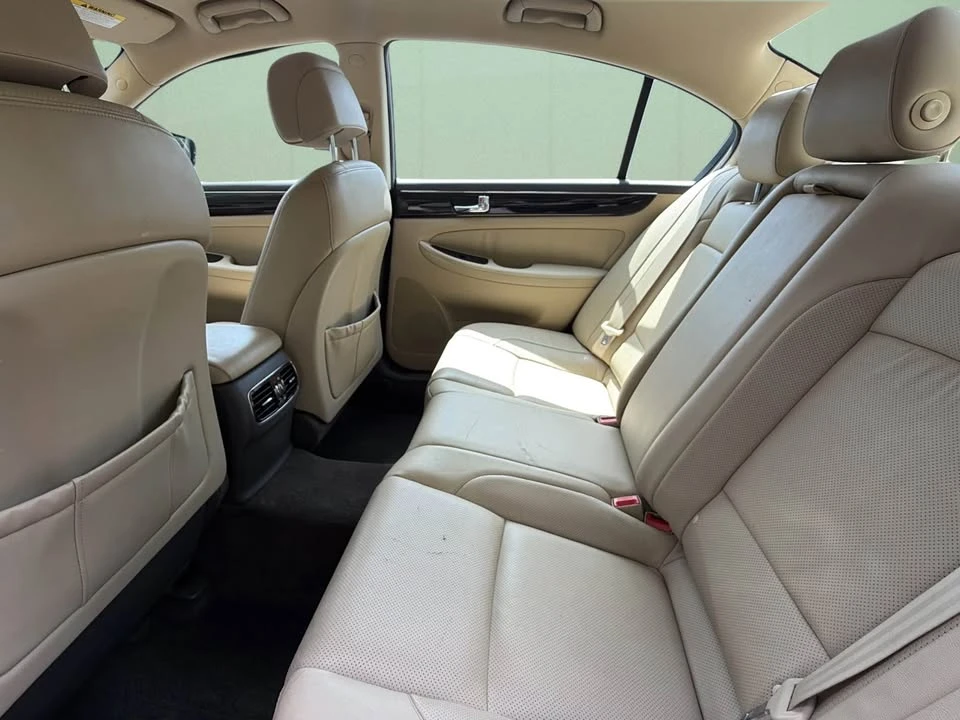 2011 Hyundai Genesis - Image 9 of 9