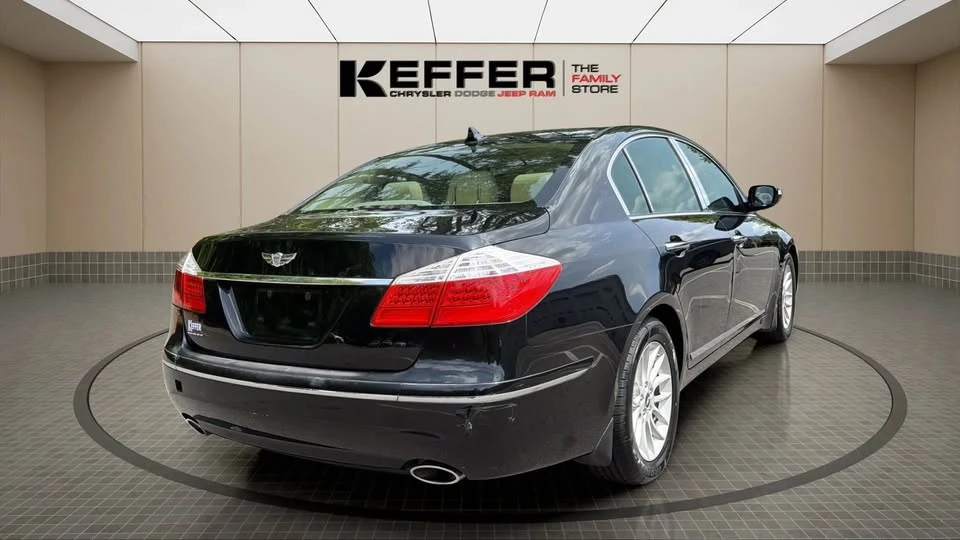 2011 Hyundai Genesis - Image 5 of 9