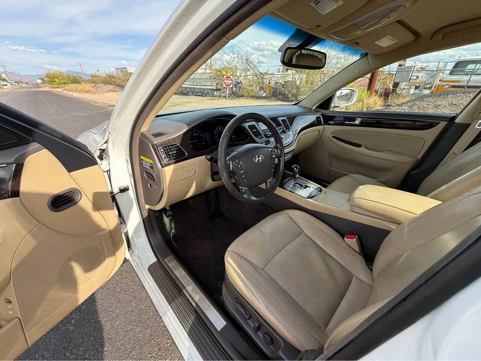 2011 Hyundai Genesis - Image 9 of 14