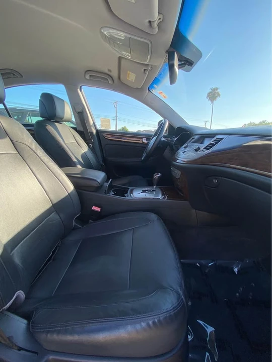 2011 Hyundai Genesis - Image 7 of 15