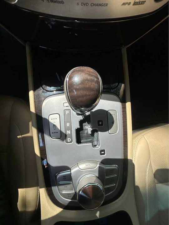 2011 Hyundai Genesis - Image 8 of 15