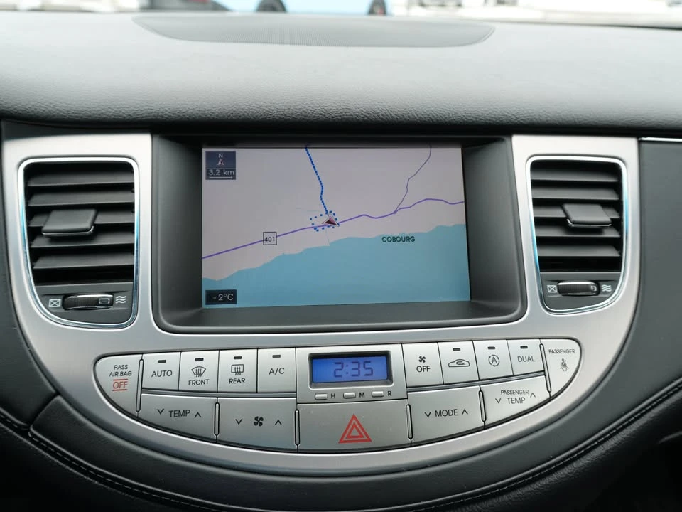 2011 Hyundai Genesis - Image 14 of 16