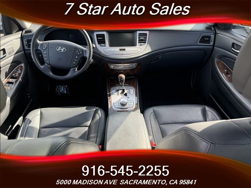 2011 Hyundai Genesis - Image 11 of 20