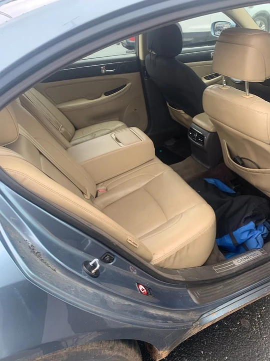 2011 Hyundai Genesis - Image 4 of 4