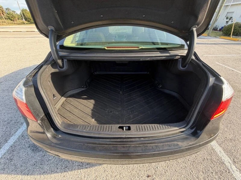 2011 Hyundai Genesis - Image 15 of 15