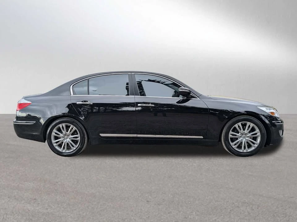 2011 Hyundai Genesis - Image 2 of 16