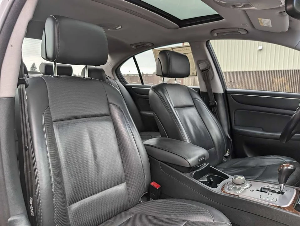 2011 Hyundai Genesis - Image 10 of 16