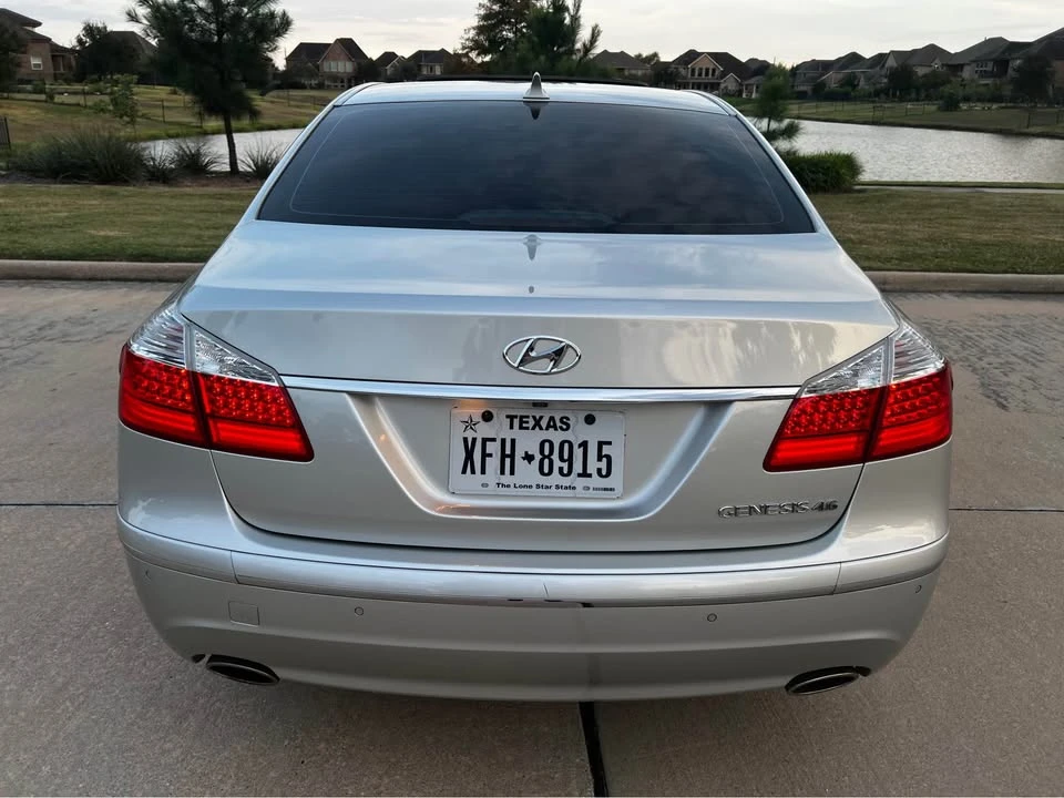 2011 Hyundai Genesis - Image 20 of 20