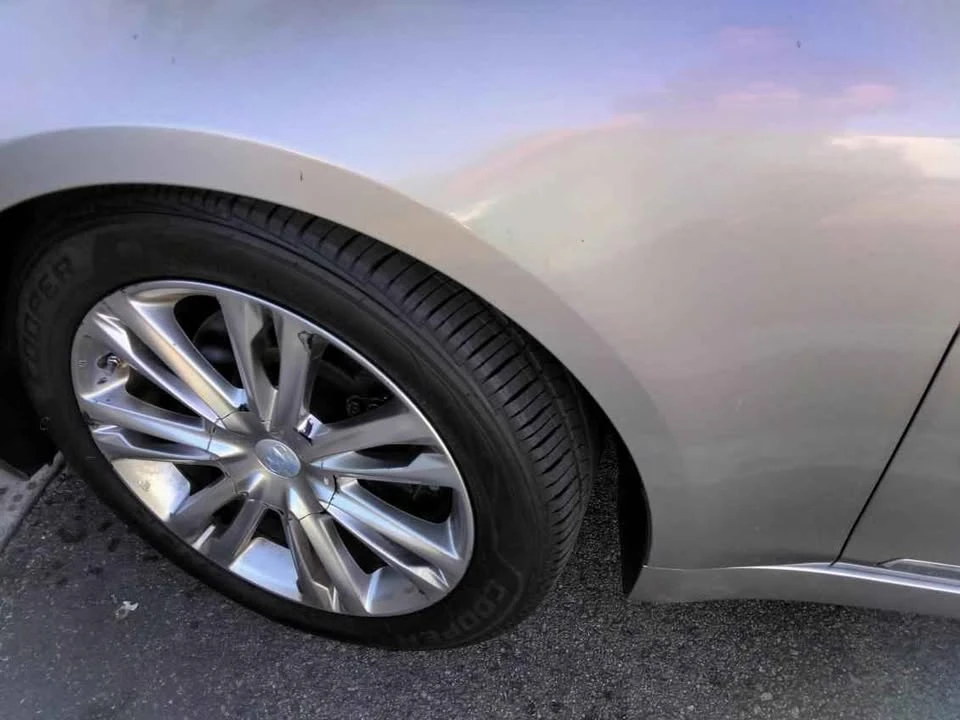 2011 Hyundai Genesis - Image 7 of 13