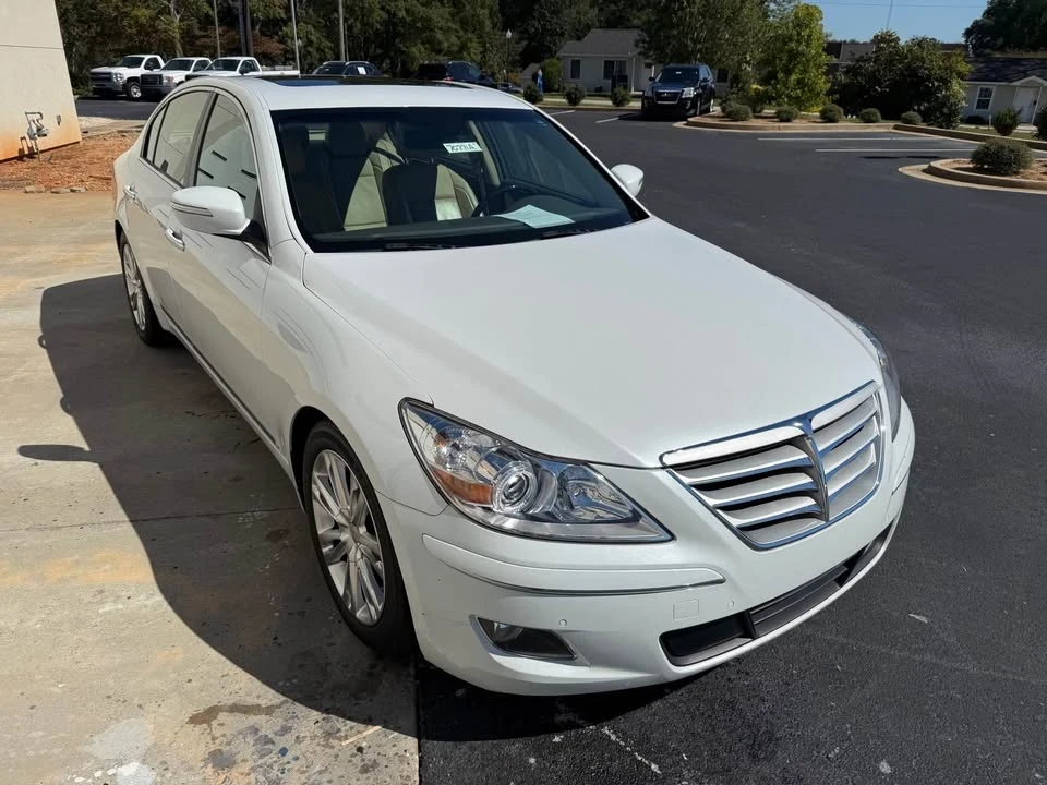 2011 Hyundai Genesis - Image 7 of 20