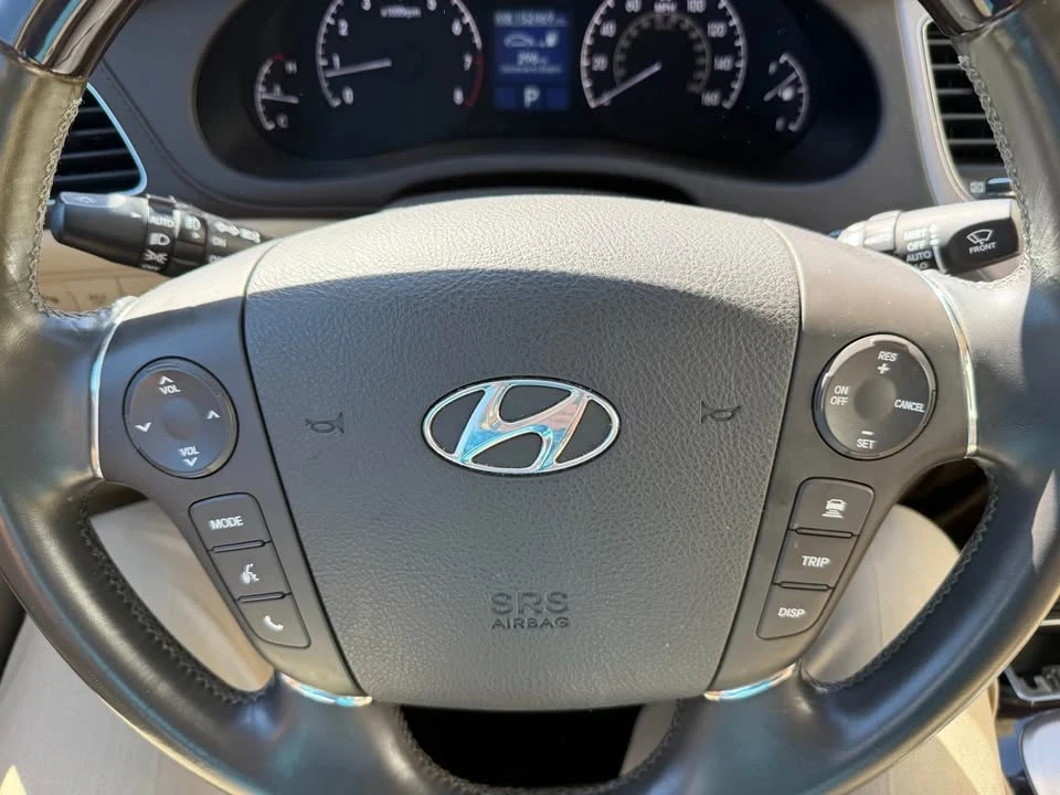 2011 Hyundai Genesis - Image 14 of 20