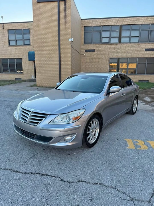 2011 Hyundai Genesis - Image 2 of 18