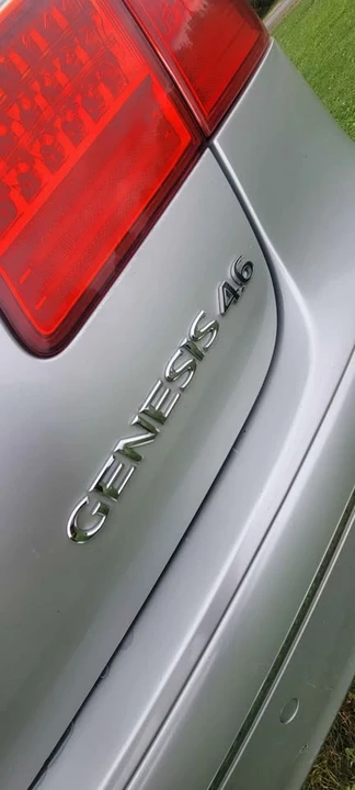 2011 Hyundai Genesis - Image 3 of 11