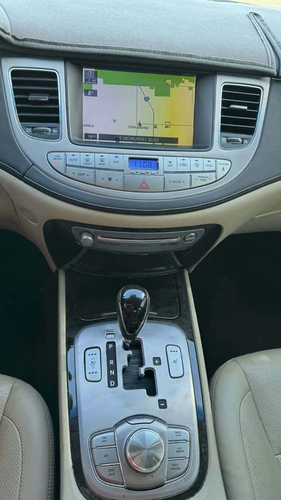 2011 Hyundai Genesis - Image 8 of 9