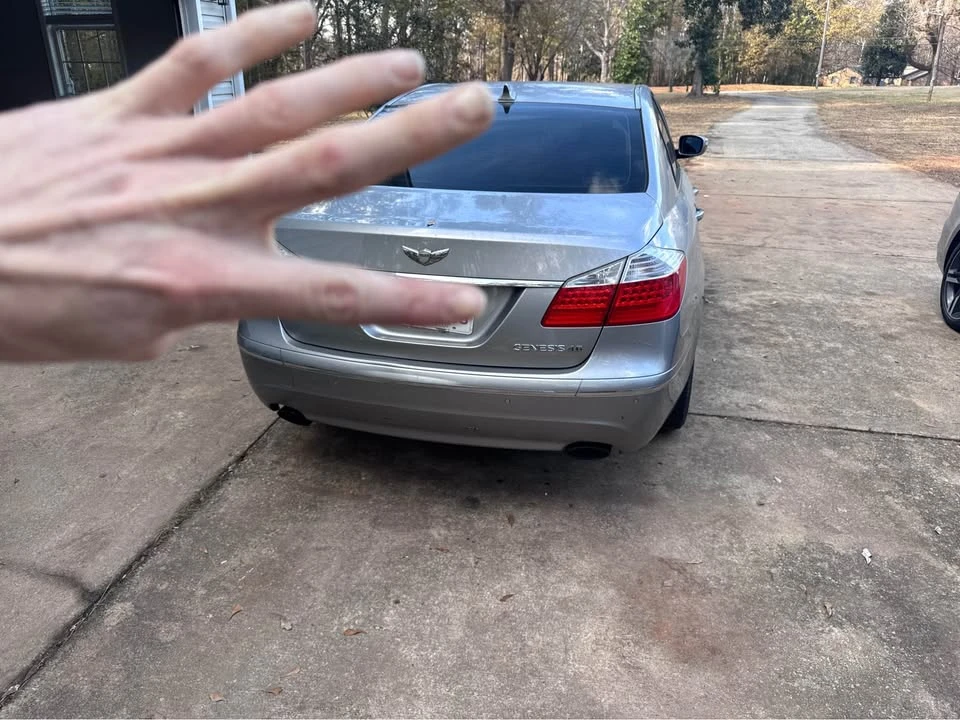 2011 Hyundai Genesis - Image 3 of 4