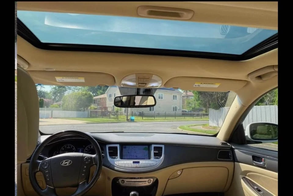 2011 Hyundai Genesis - Image 3 of 10