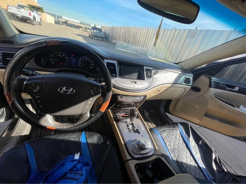 2011 Hyundai Genesis - Image 11 of 11