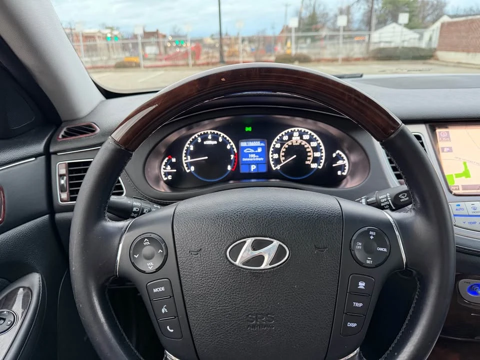 2011 Hyundai Genesis - Image 19 of 19