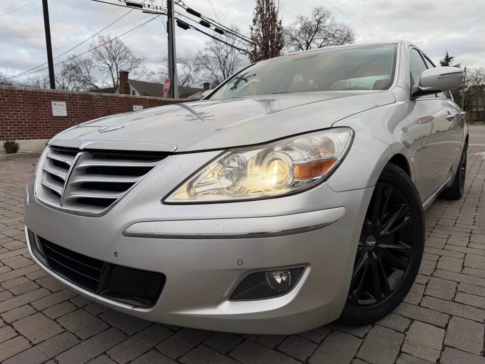 2011 Hyundai Genesis - Image 7 of 19
