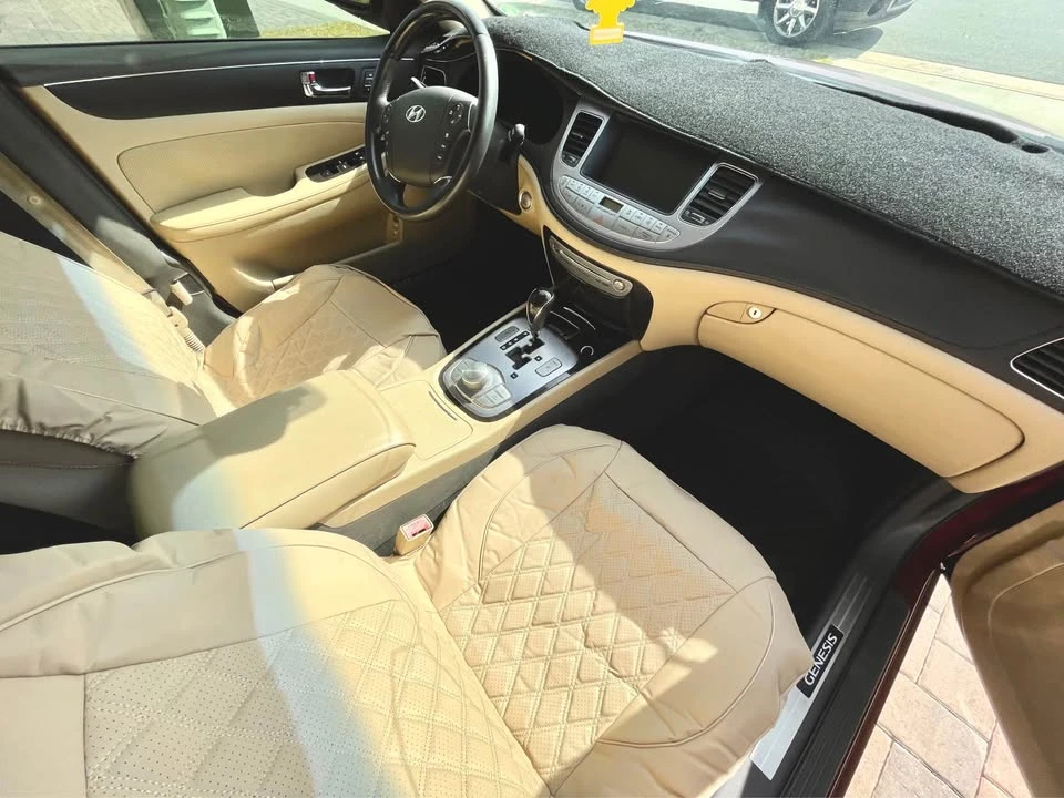 2011 Hyundai Genesis - Image 4 of 9